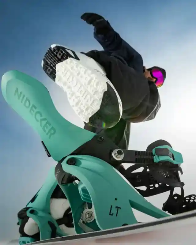 Banner-snowboard-bindings