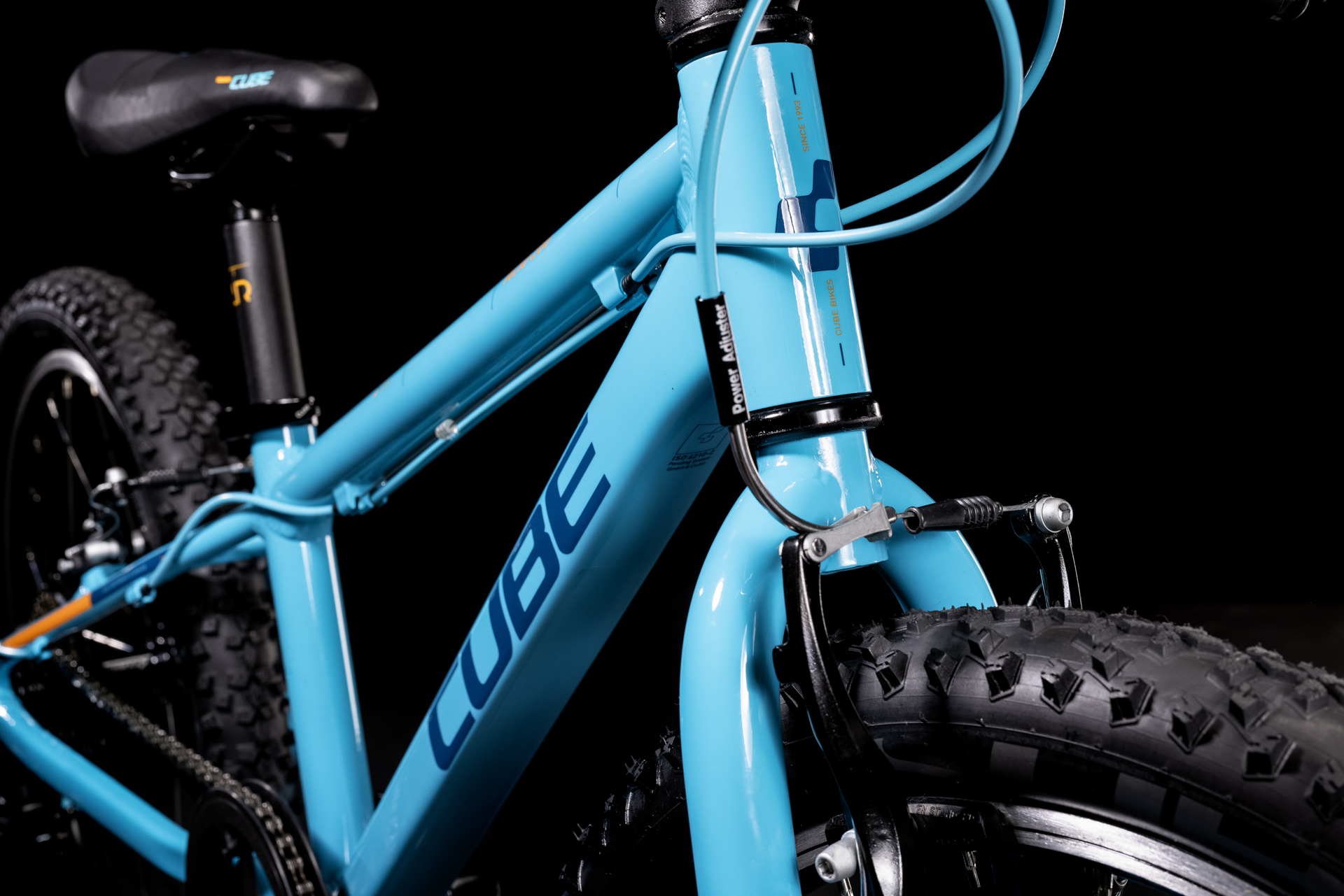 Cube discount blue bike